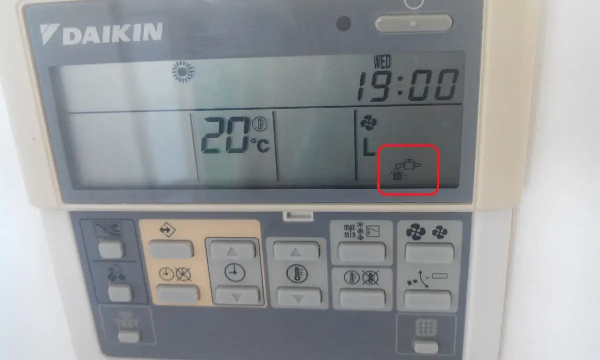 Symbole chauffage clim Daikin : icône de goutte d'eau indiquant le mode déshumidification.