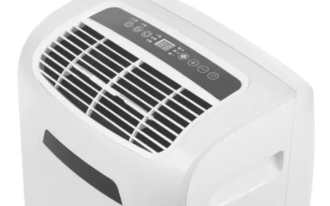 Climatiseur split mobile silencieux blanc avec écran LED et commandes tactiles. Idéal pour une fraîcheur discrète.